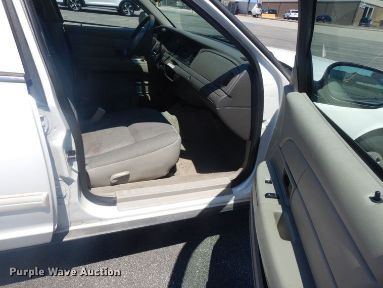 image for item IT9202 2009 Ford Crown Victoria Police Interceptor