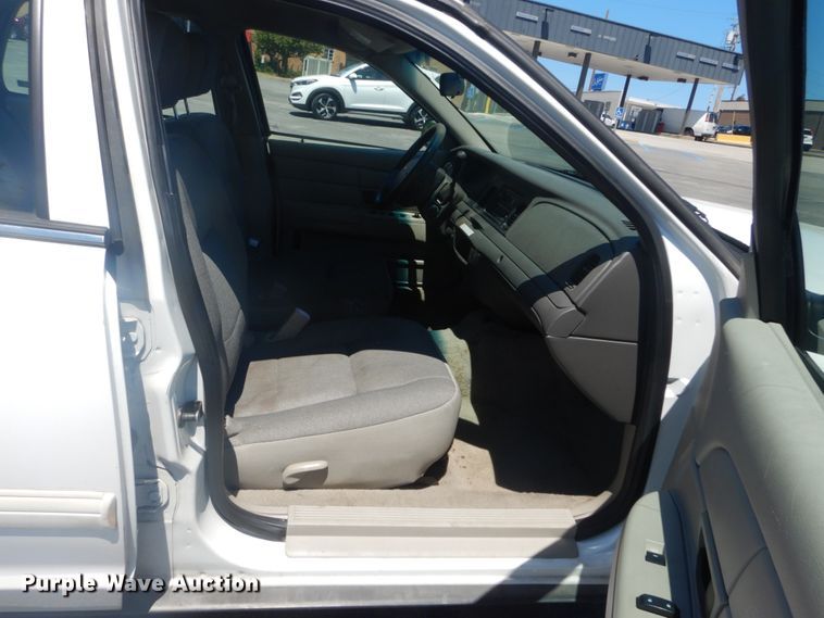 image for item IT9202 2009 Ford Crown Victoria Police Interceptor