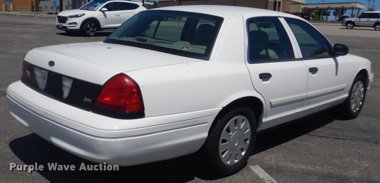 image for item IT9203 2009 Ford Crown Victoria Police Interceptor
