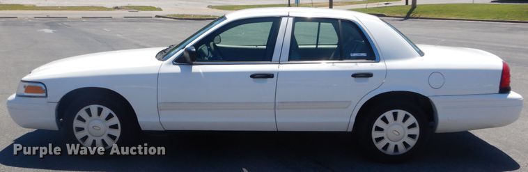 image for item IT9203 2009 Ford Crown Victoria Police Interceptor