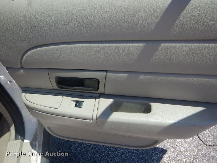 image for item IT9203 2009 Ford Crown Victoria Police Interceptor