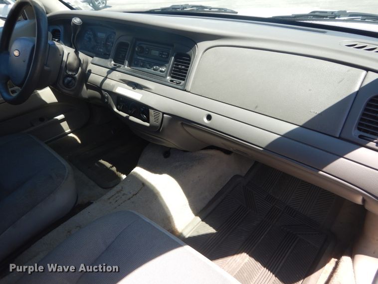 image for item IT9203 2009 Ford Crown Victoria Police Interceptor