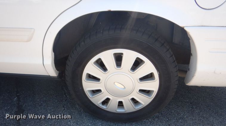 image for item IT9203 2009 Ford Crown Victoria Police Interceptor