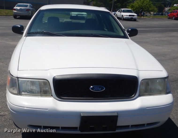 image for item IT9204 2010 Ford Crown Victoria Police Interceptor