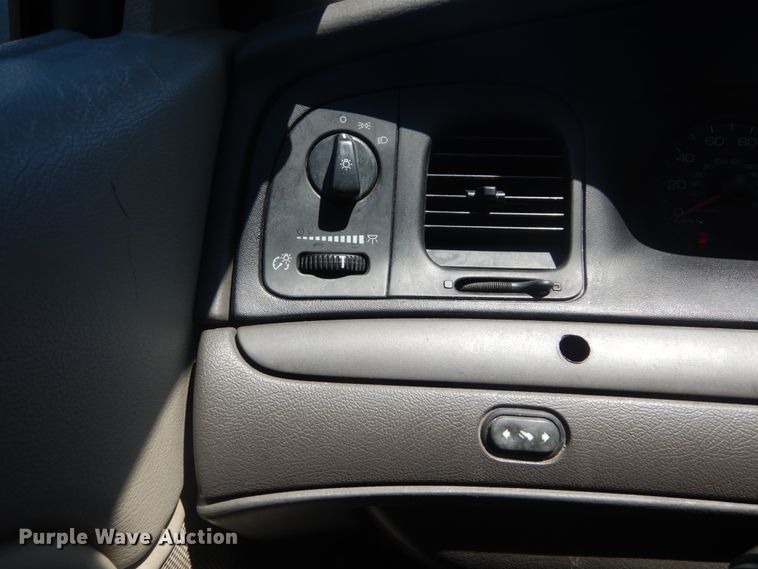 image for item IT9204 2010 Ford Crown Victoria Police Interceptor