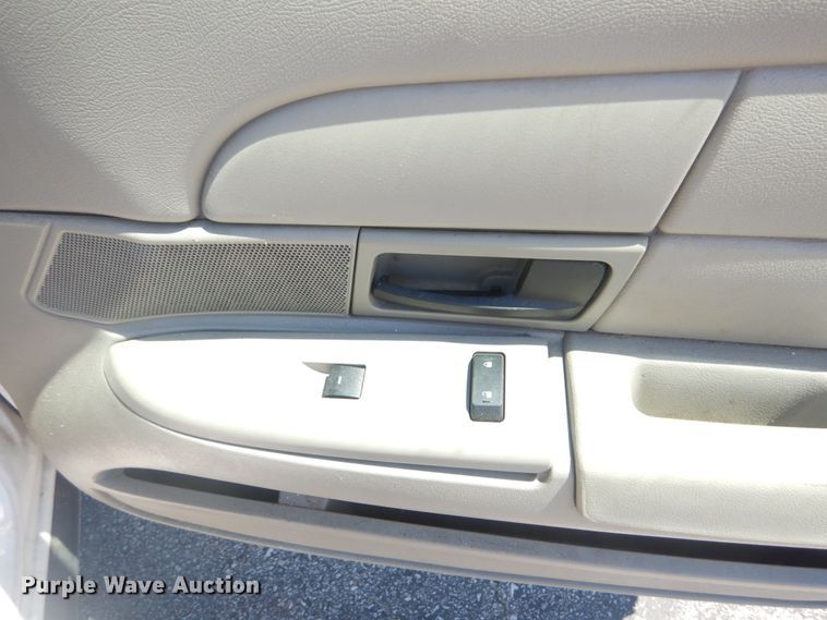 image for item IT9204 2010 Ford Crown Victoria Police Interceptor