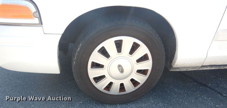 image for item IT9204 2010 Ford Crown Victoria Police Interceptor