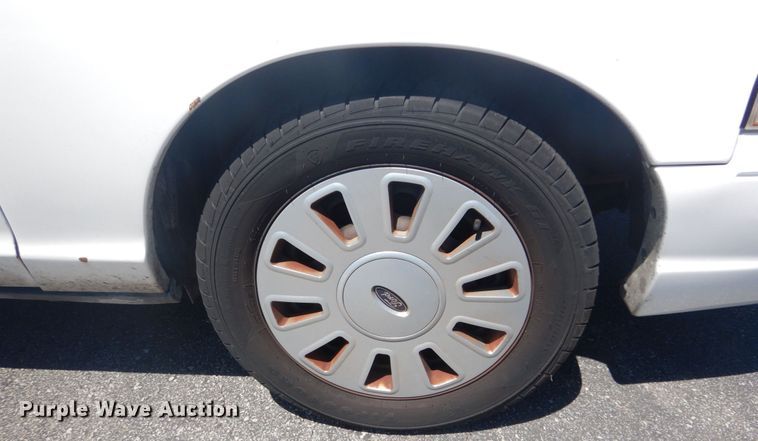 image for item IT9204 2010 Ford Crown Victoria Police Interceptor