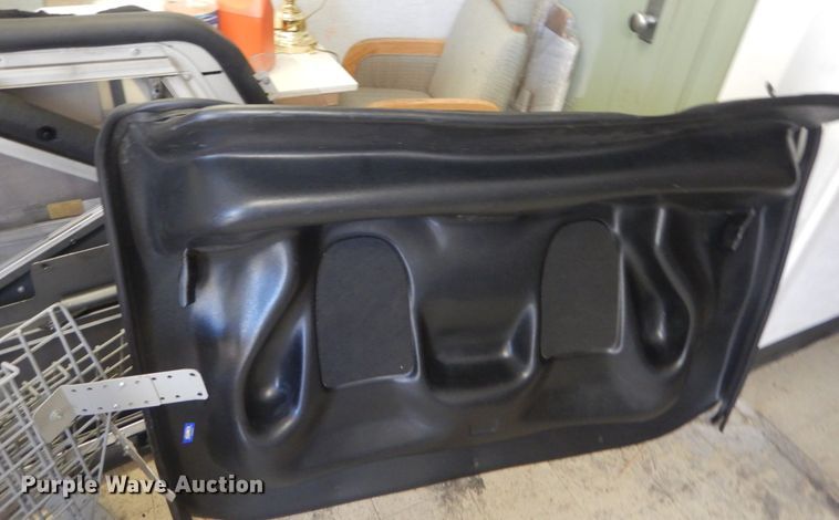 image for item IT9205 Police vehicle equipment