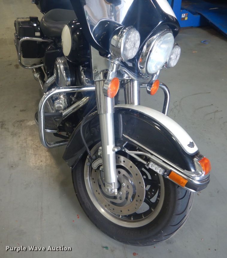 image for item IT9207 2003 Harley Davidson  police motorcycle