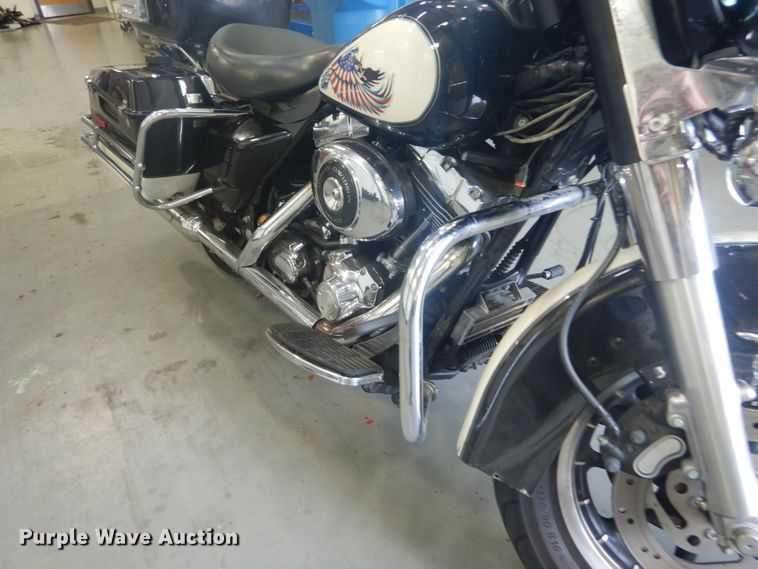 image for item IT9207 2003 Harley Davidson  police motorcycle