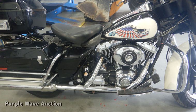 image for item IT9207 2003 Harley Davidson  police motorcycle