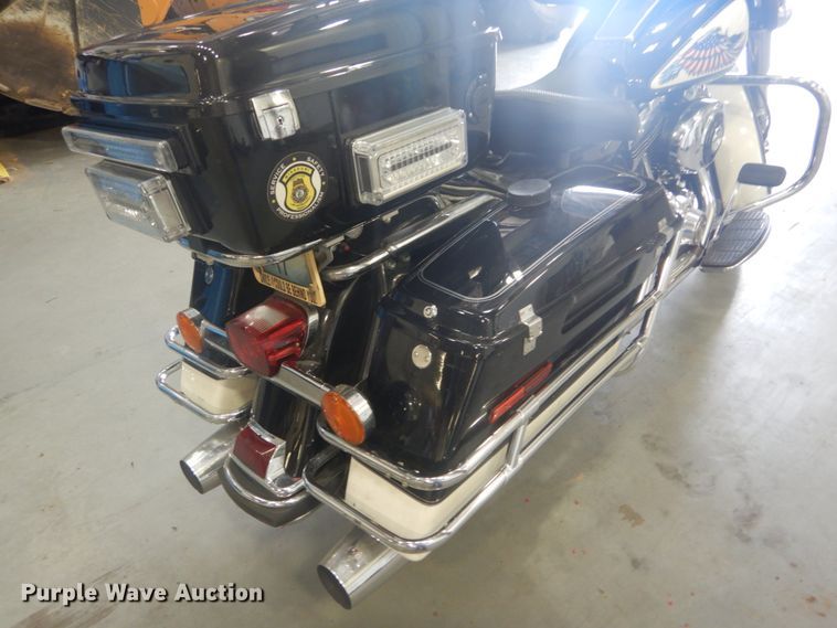image for item IT9207 2003 Harley Davidson  police motorcycle