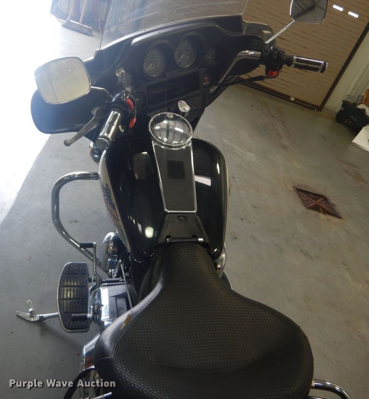 image for item IT9207 2003 Harley Davidson  police motorcycle