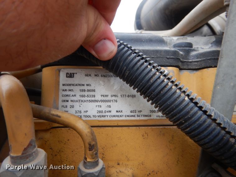 image for item IT9524 2001 International 9400  semi truck