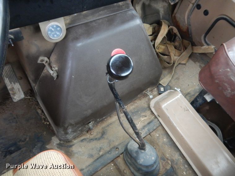 image for item IT9527 1985 International 1955  semi truck