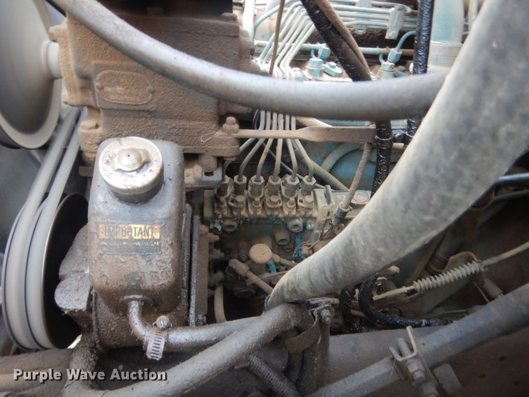 image for item IT9527 1985 International 1955  semi truck