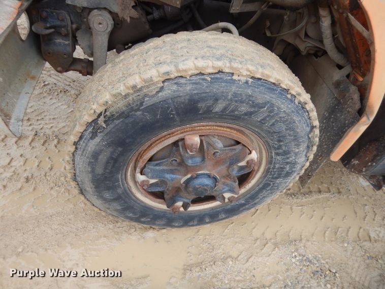 image for item IT9527 1985 International 1955  semi truck