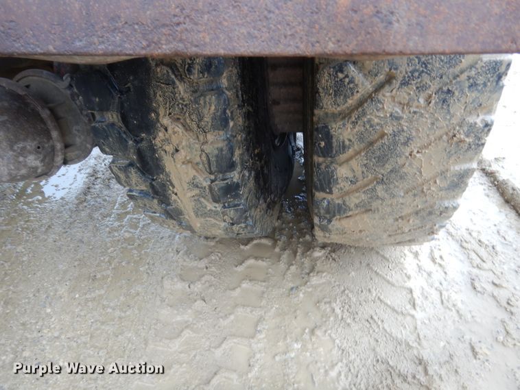 image for item IT9527 1985 International 1955  semi truck