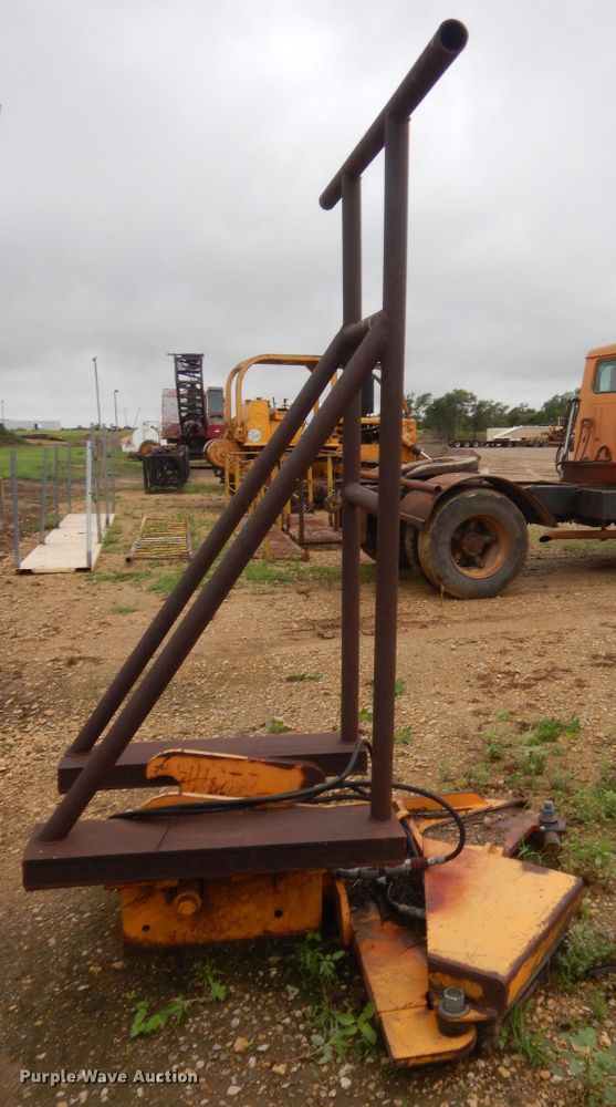 image for item IT9528 Shop built hydraulic tree shear