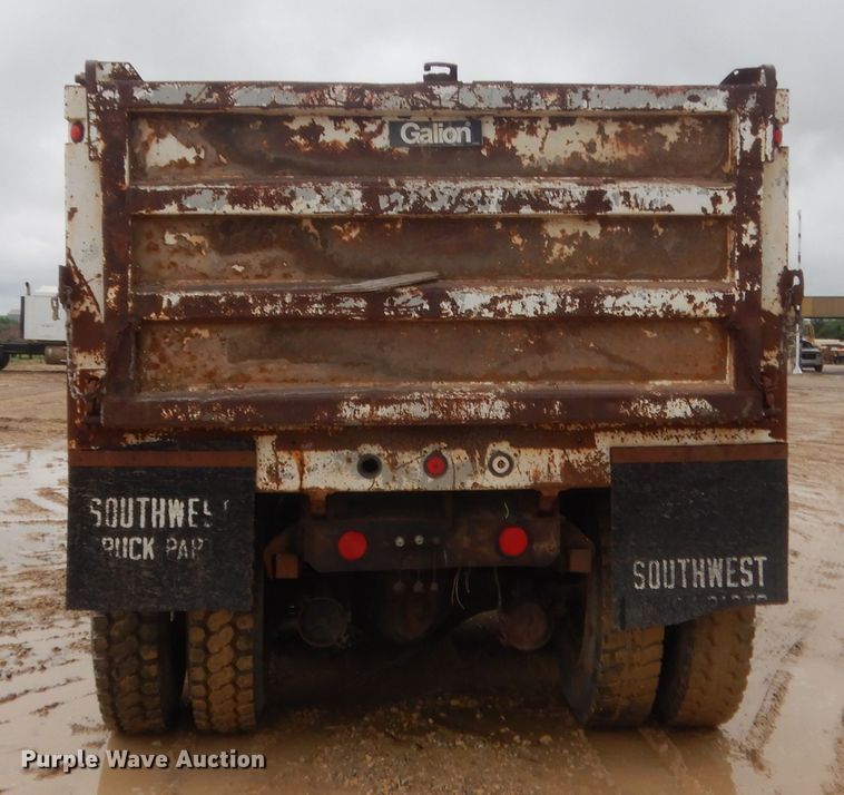 image for item IT9533 1988 Ford Aeromax 9500  dump truck