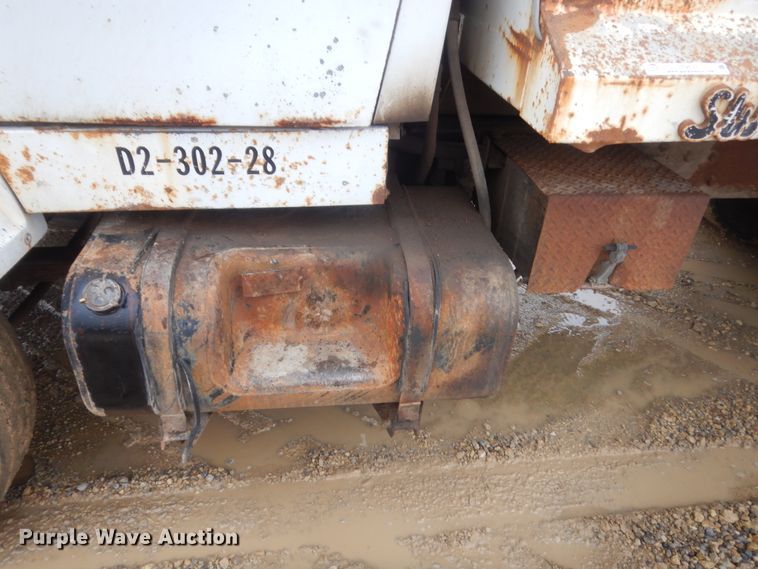 image for item IT9533 1988 Ford Aeromax 9500  dump truck