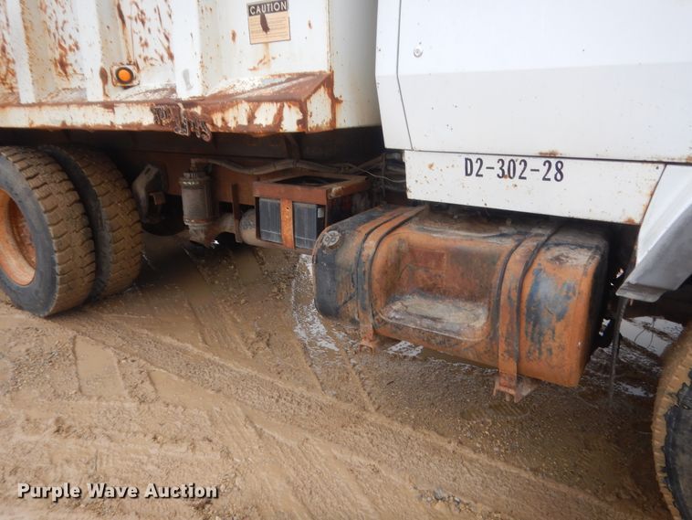 image for item IT9533 1988 Ford Aeromax 9500  dump truck