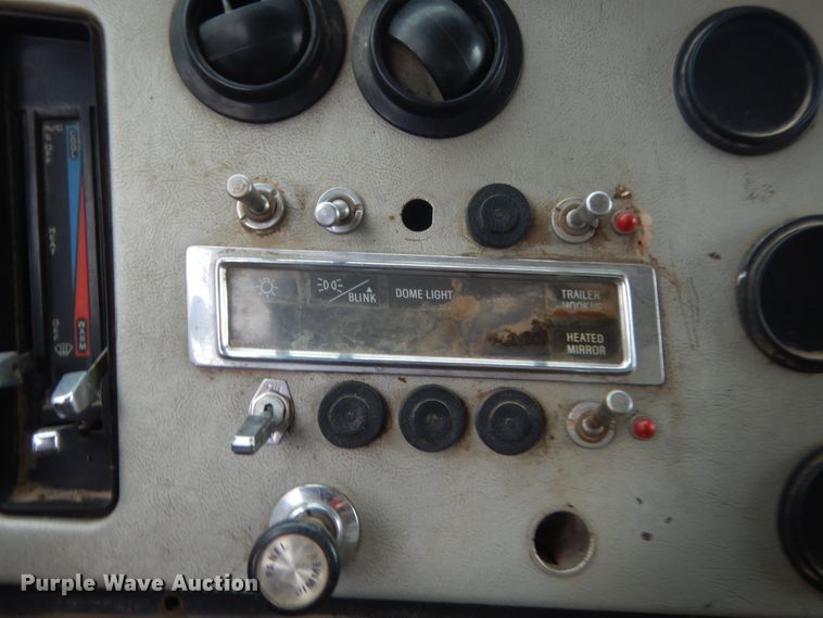 image for item IT9533 1988 Ford Aeromax 9500  dump truck