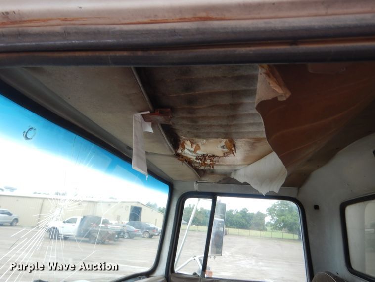 image for item IT9533 1988 Ford Aeromax 9500  dump truck