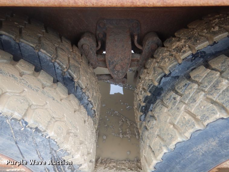 image for item IT9533 1988 Ford Aeromax 9500  dump truck