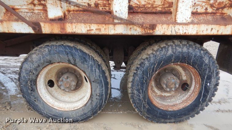 image for item IT9533 1988 Ford Aeromax 9500  dump truck