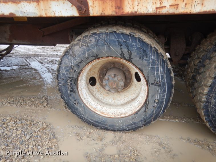 image for item IT9533 1988 Ford Aeromax 9500  dump truck