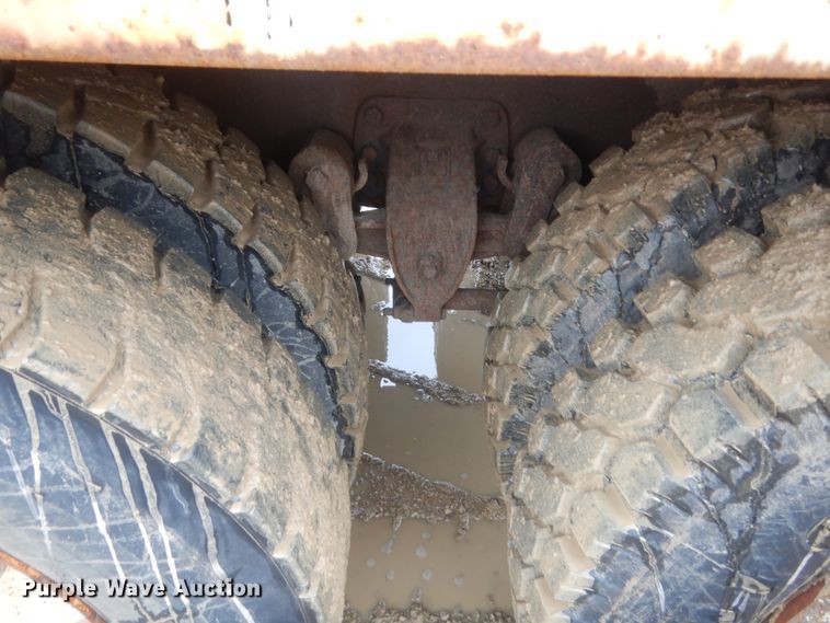 image for item IT9533 1988 Ford Aeromax 9500  dump truck