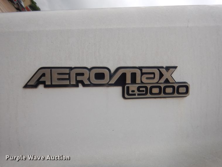 image for item IT9533 1988 Ford Aeromax 9500  dump truck