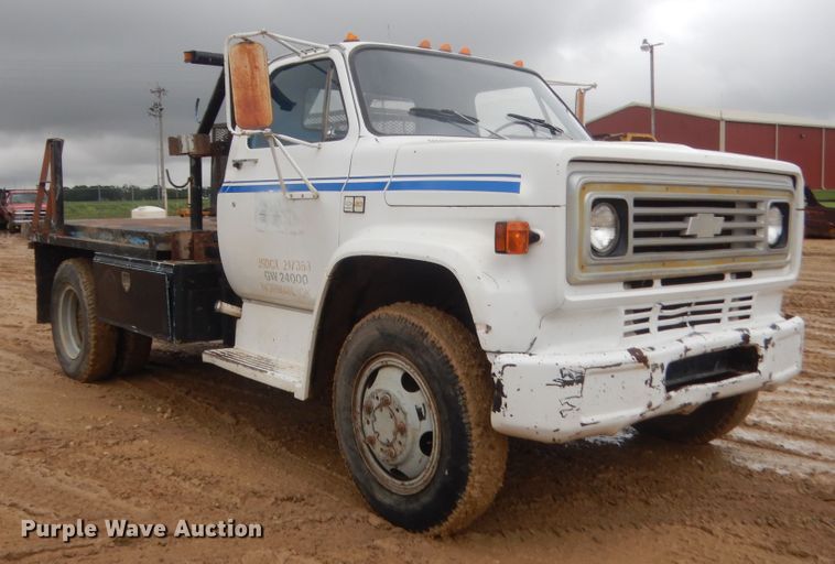 image for item IT9534 1984 Chevrolet C6500  flatbed truck
