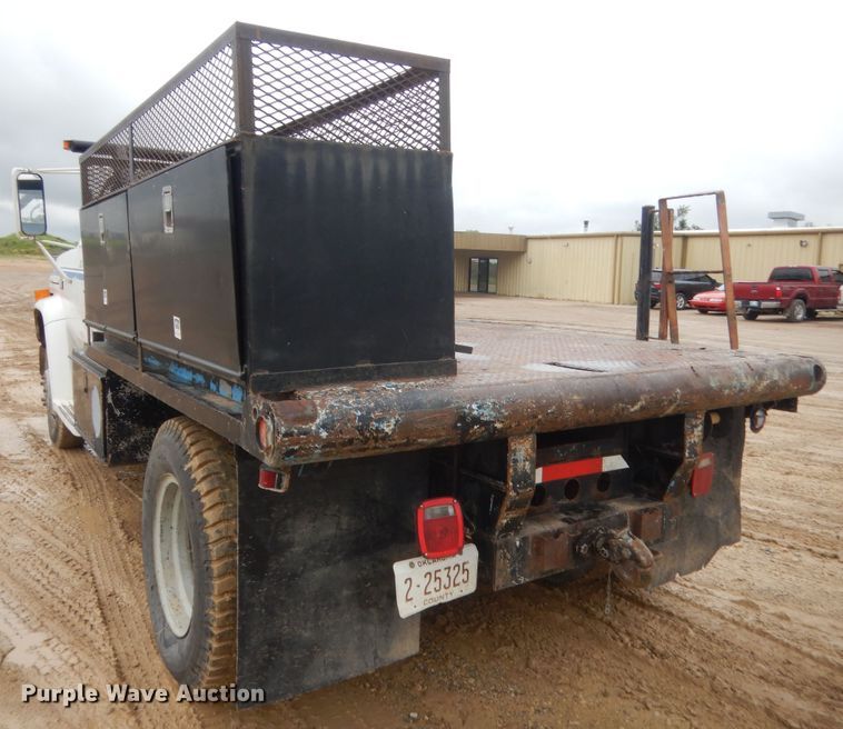 image for item IT9534 1984 Chevrolet C6500  flatbed truck