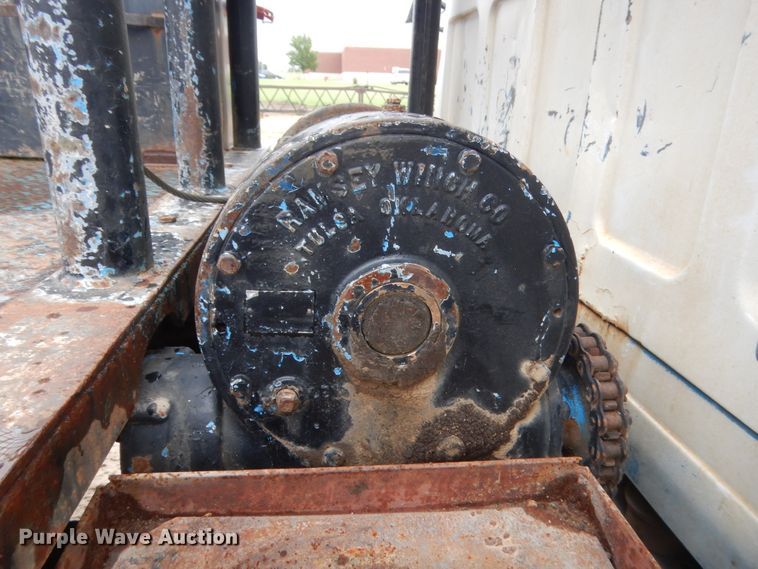 image for item IT9534 1984 Chevrolet C6500  flatbed truck