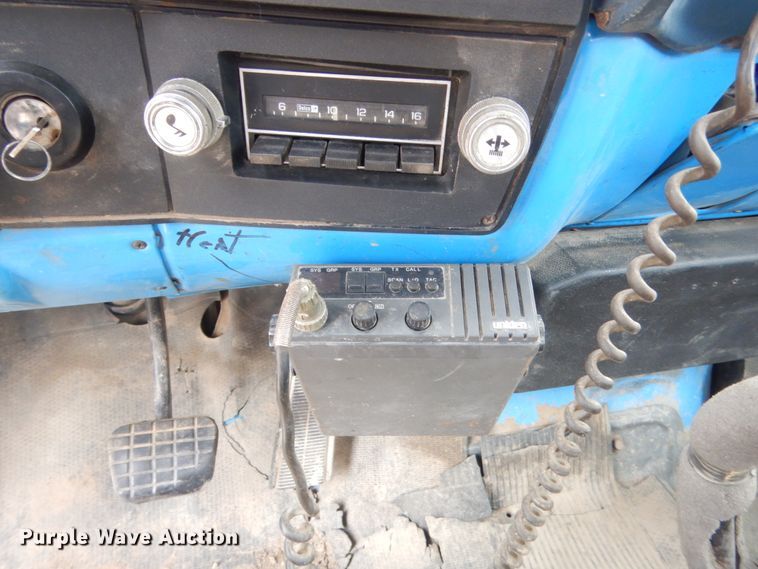 image for item IT9534 1984 Chevrolet C6500  flatbed truck