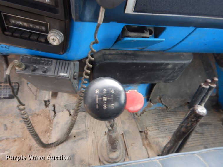 image for item IT9534 1984 Chevrolet C6500  flatbed truck