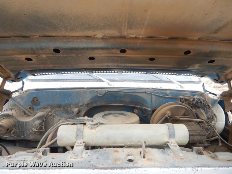 image for item IT9534 1984 Chevrolet C6500  flatbed truck