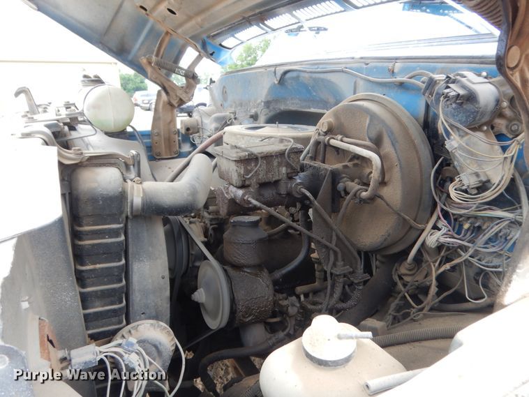 image for item IT9534 1984 Chevrolet C6500  flatbed truck