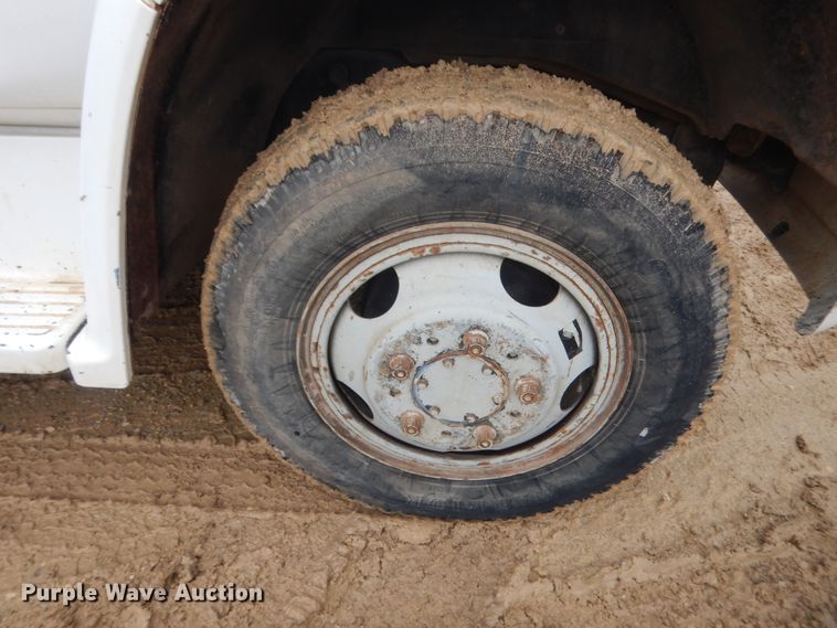 image for item IT9534 1984 Chevrolet C6500  flatbed truck