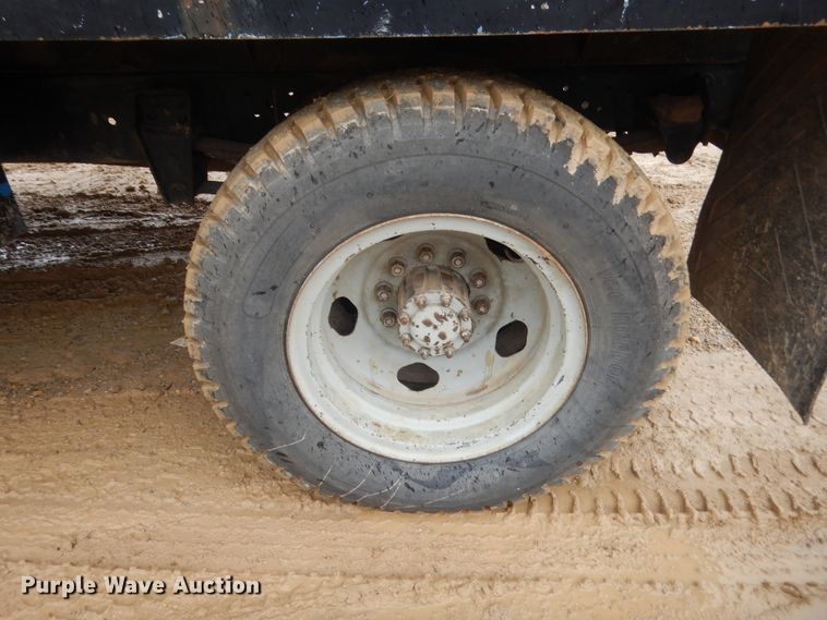 image for item IT9534 1984 Chevrolet C6500  flatbed truck