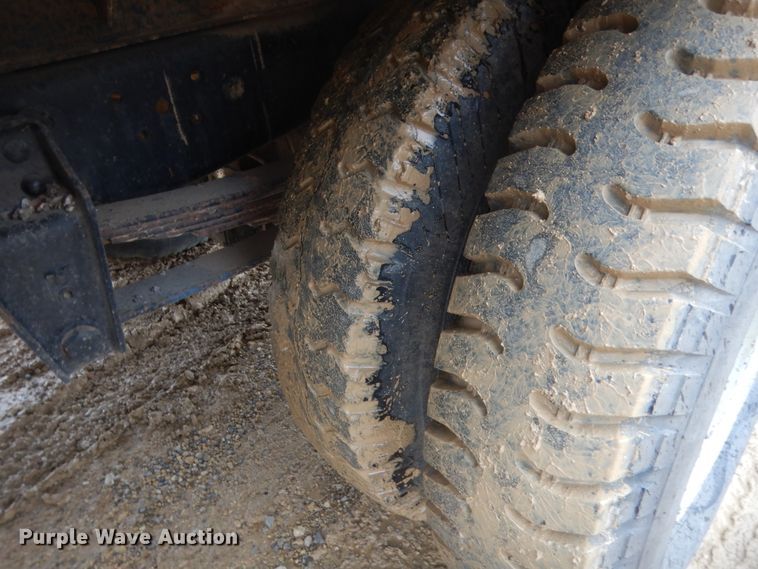 image for item IT9534 1984 Chevrolet C6500  flatbed truck