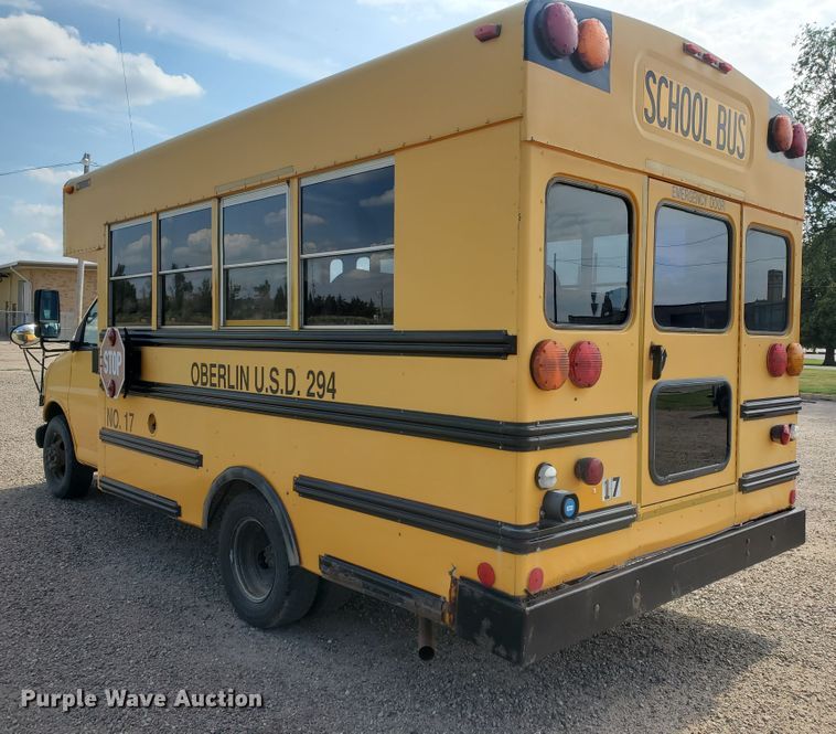 image for item IT9816 1998 Chevrolet G3500  Collins school bus