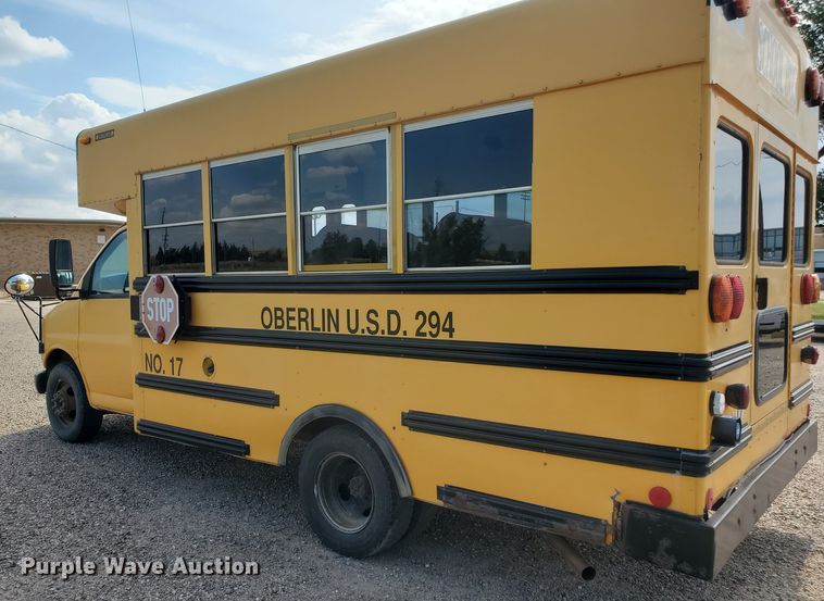 image for item IT9816 1998 Chevrolet G3500  Collins school bus