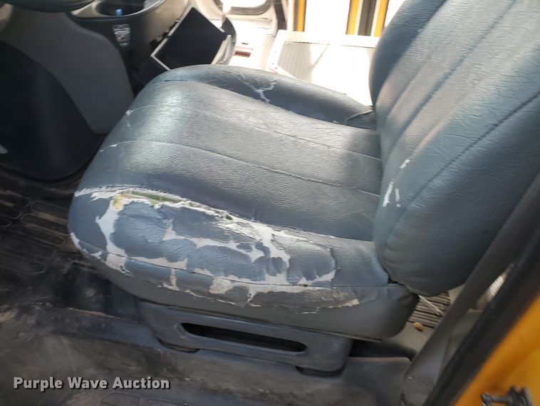 image for item IT9816 1998 Chevrolet G3500  Collins school bus