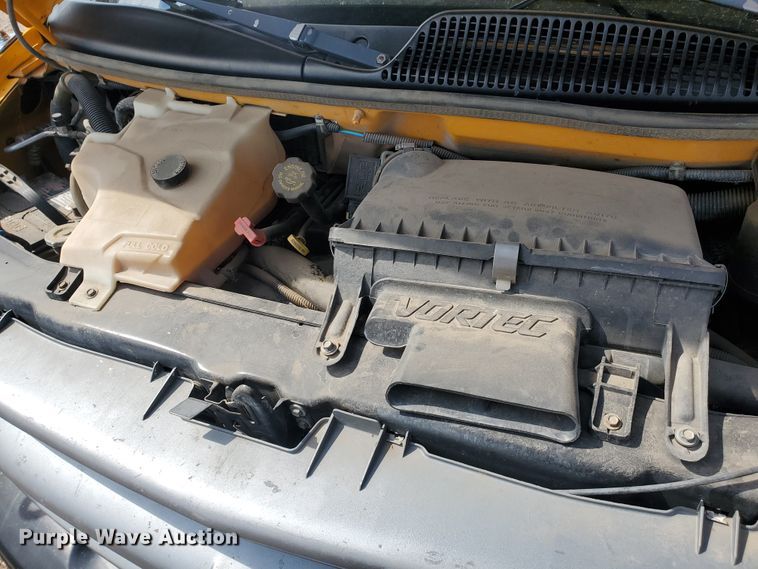 image for item IT9816 1998 Chevrolet G3500  Collins school bus