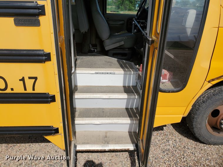 image for item IT9816 1998 Chevrolet G3500  Collins school bus
