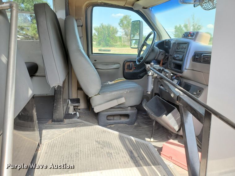 image for item IT9816 1998 Chevrolet G3500  Collins school bus